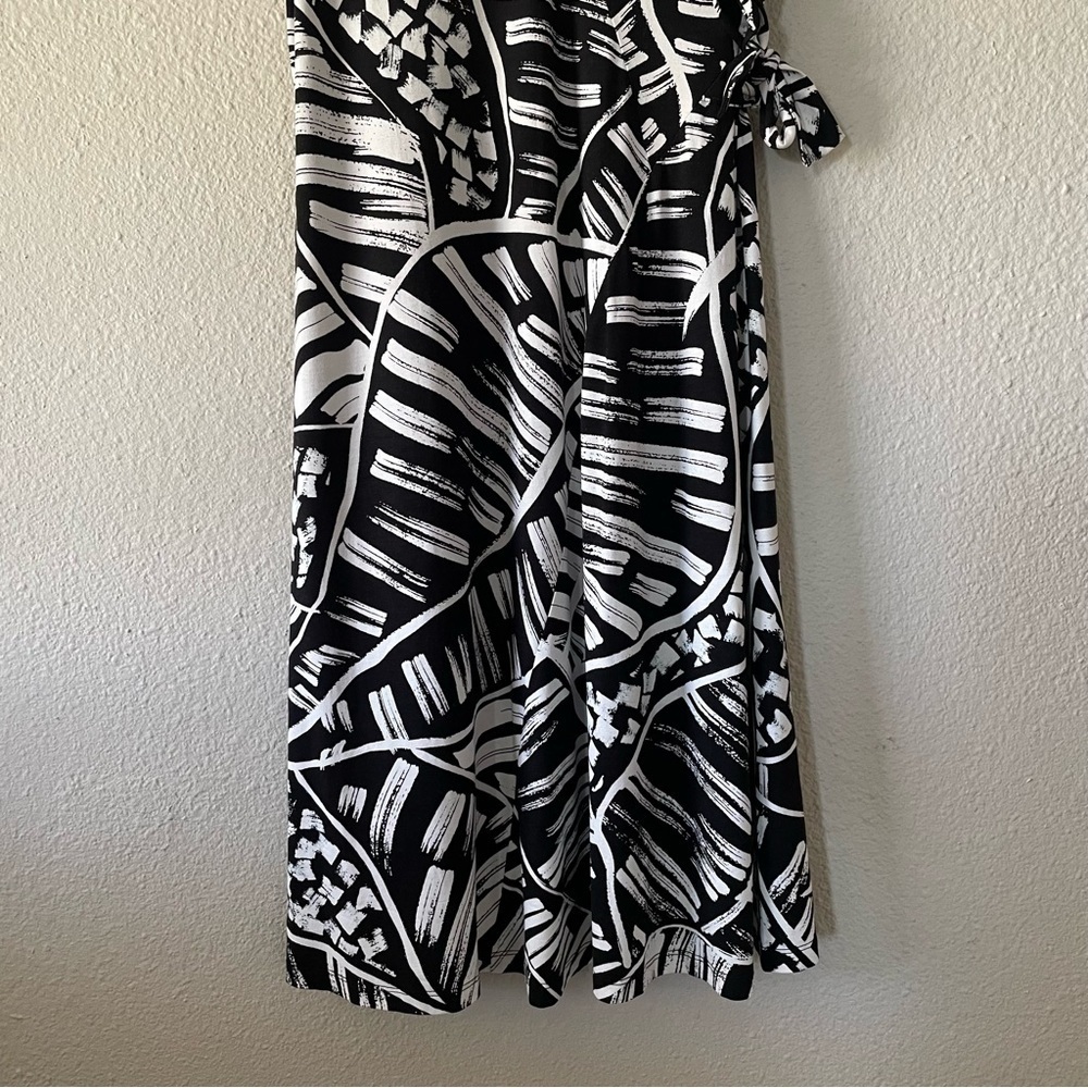 Nic + Zoe Wrap Dress Women’s M Black White Printed V Neck Lined Resort Palm Leaf - Picture 7 of 16